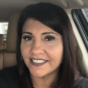 Meet your Posher, Mireya